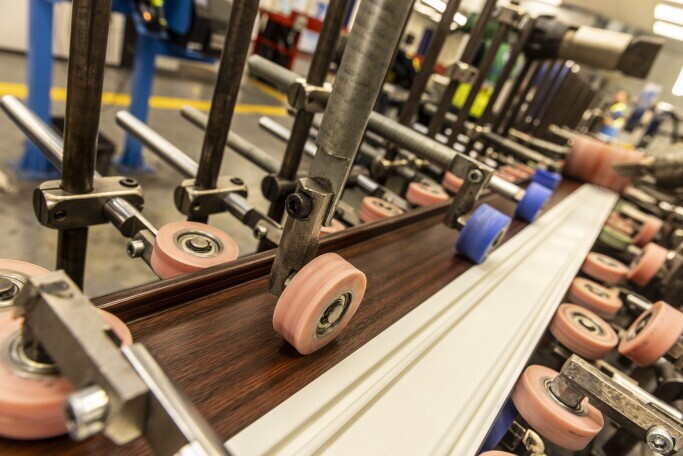 Lamination Operator, 1. image