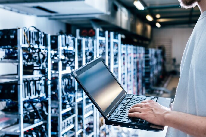 MŁODSZY INŻYNIER IT, 1. Zdjęcie