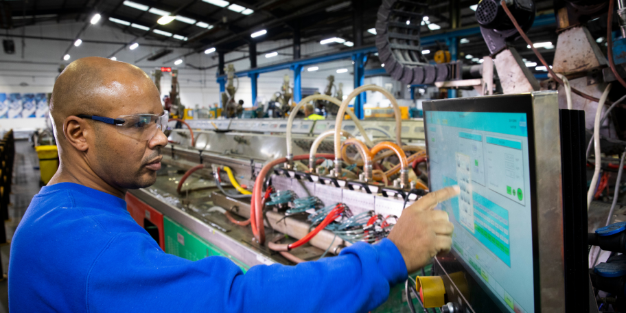 Extrusion Operator, 1. image